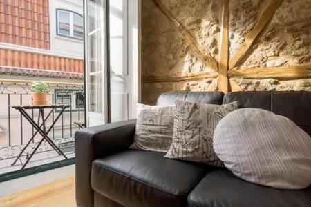 Old Town Chiado Balcony Aircon By Ld Lisbon