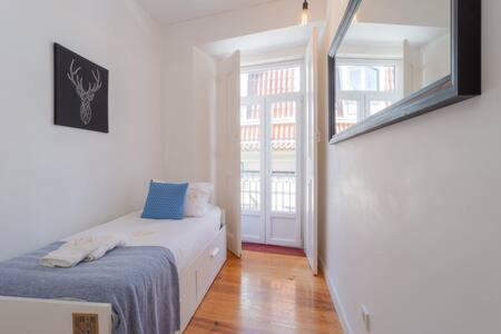 Old Town Chiado Balcony Aircon By Ld Apartment Lisbon
