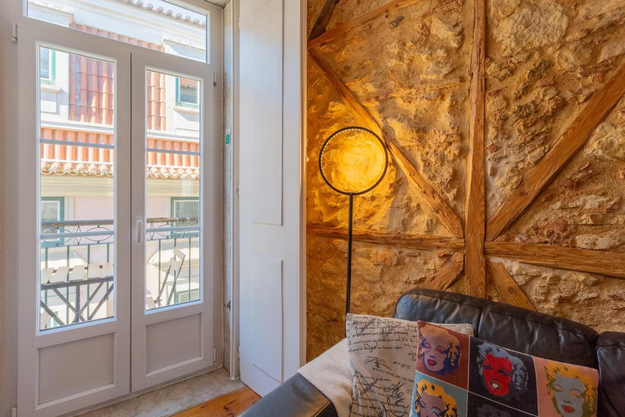 Old Town Chiado Balcony Aircon By Ld Apartment